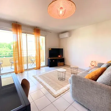 La Palmeraie T2, Terrasse, Clim, Pkg, Centre Apartamento