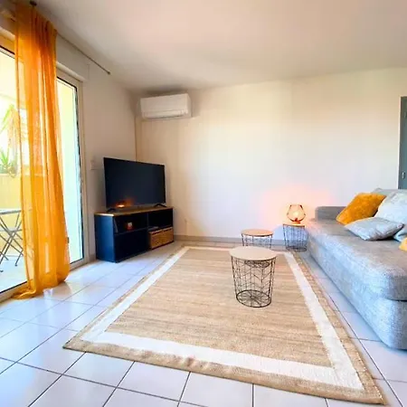 La Palmeraie T2, Terrasse, Clim, Pkg, Centre